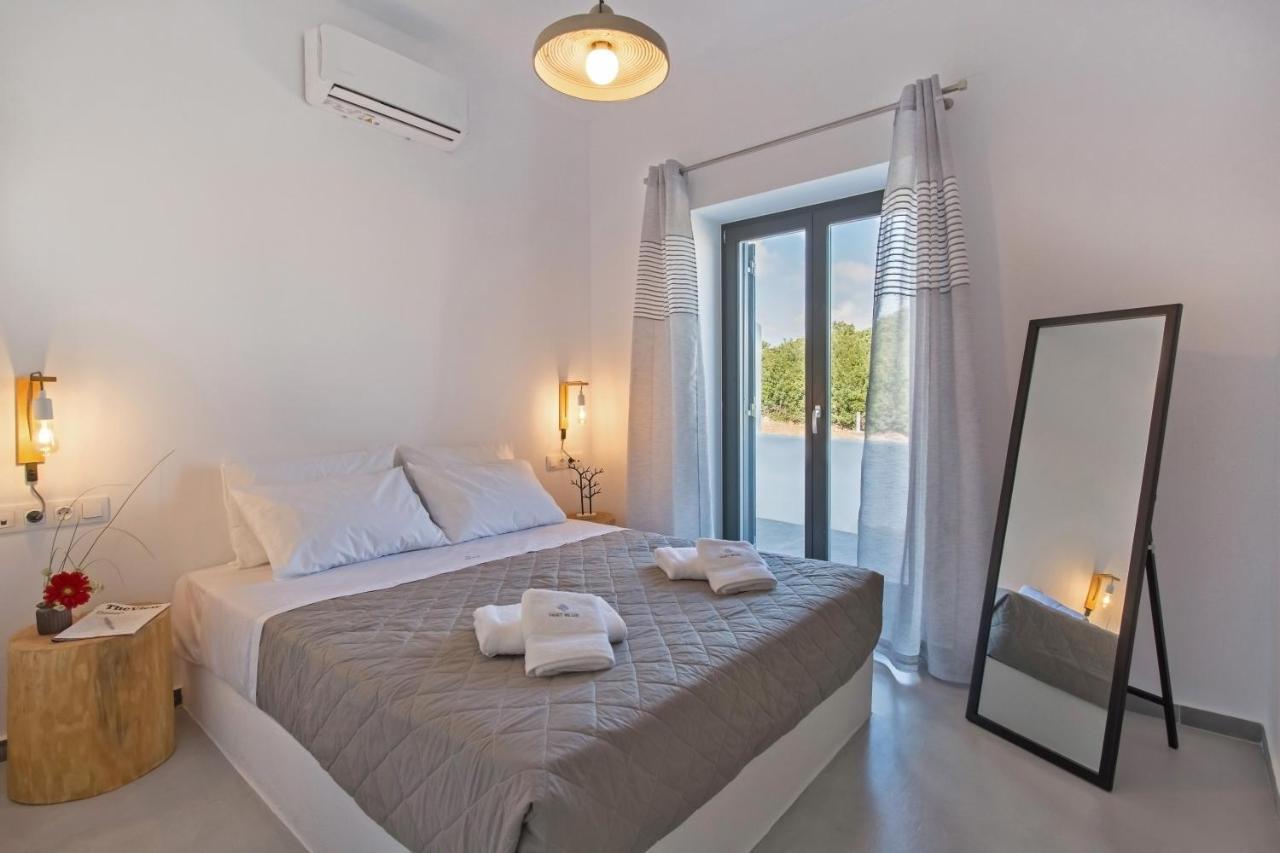 Vastblue Of Paros Aparthotel Ambelas Exterior photo