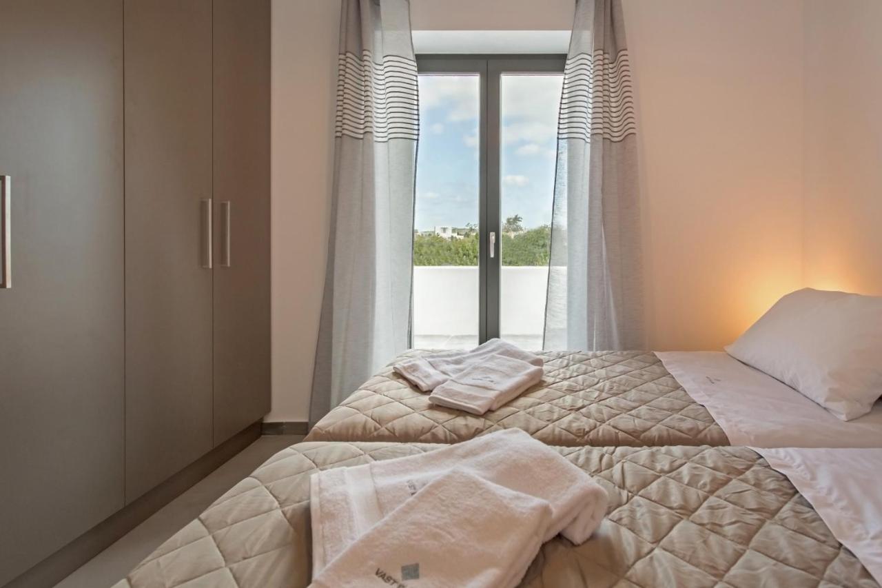 Vastblue Of Paros Aparthotel Ambelas Exterior photo